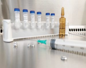 Începe vaccinarea persoanelor nedeplasabile din Piatra-Neamț și Târgu Neamț