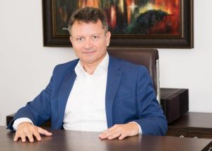 Pietreanul Florin Hozoc vrea să sponsorizeze o bancă centrală de plasmă