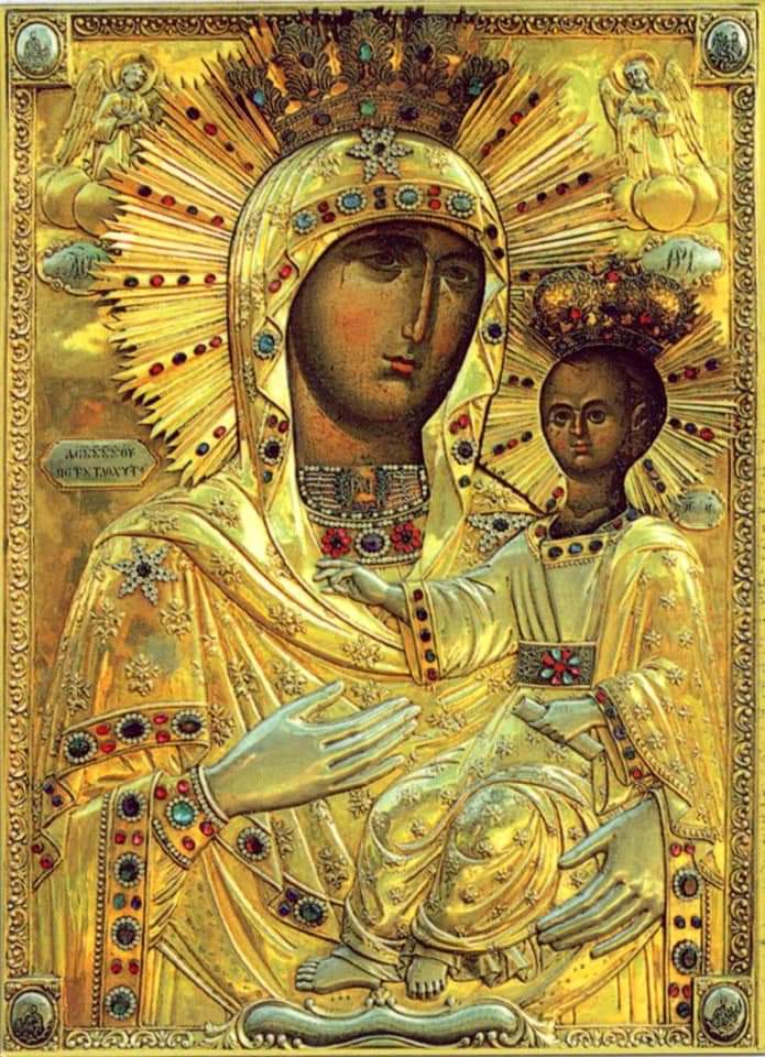 Sute de oameni la cinstirea Sfintei Icoane a Maicii Domnului de la Mănăstirea Neamț