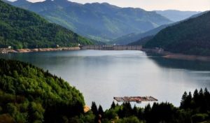 În atenția ministrului Vela: combaterea braconajului pe Lacul Bicaz se face de la Piatra-Neamț