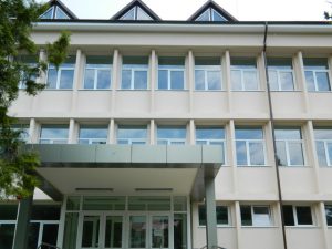Reabilitarea ultimului corp al Policlinicii Piatra-Neamț – investiție de peste 2,2 milioane euro scoasă la licitație