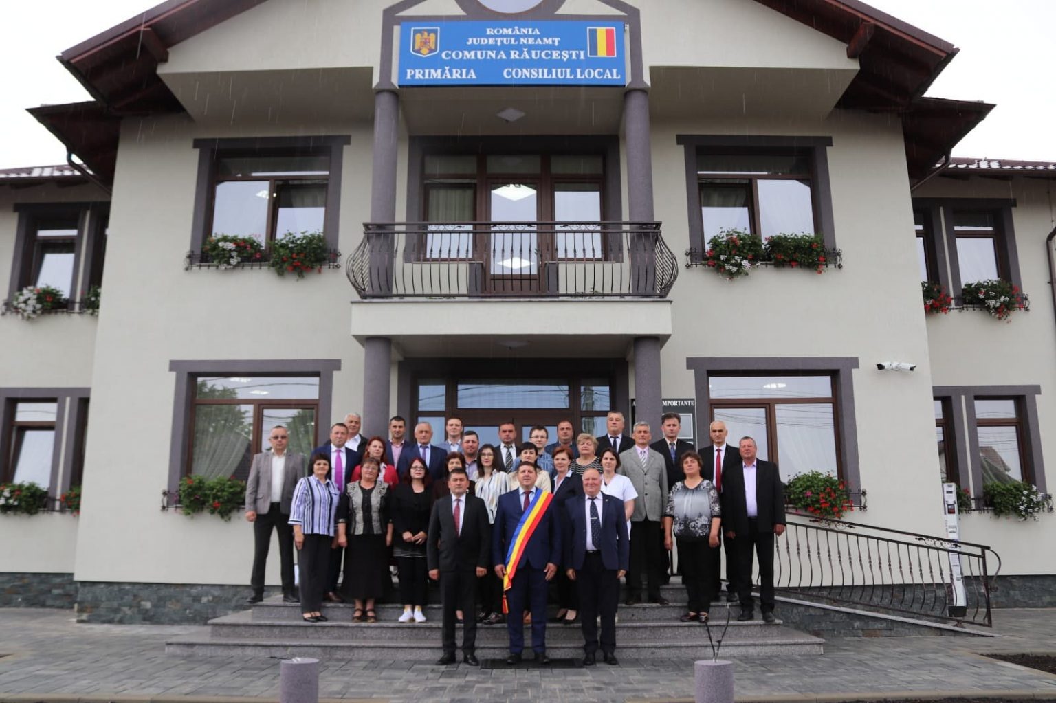 raucesti primaria ziua 01