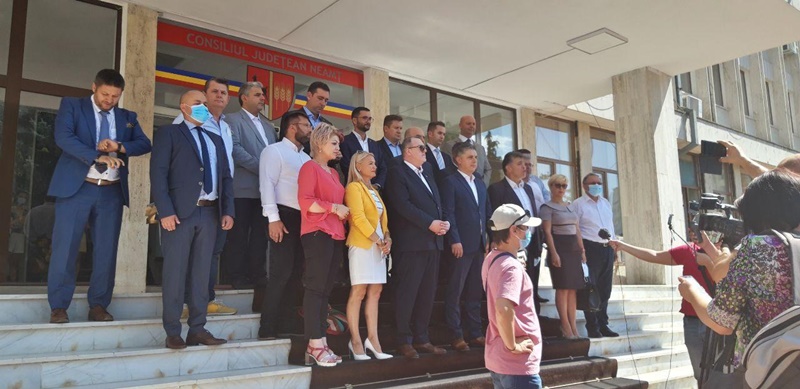 Mugur Cozmanciuc își depune oficial candidatura pentru președinția Consiliului Județean Neamț