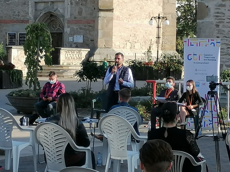 Dezbatere în format restrâns cu candidații la Primăria Piatra Neamț