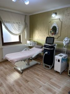 NOUTATE. Singurul salon din zona Târgu Neamţ cu servicii pentru epilare definitivă cu laser şi întinerire facială