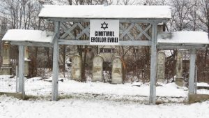 Cimitirul evreiesc de la Sarata, peste 5.000 de morminte, cel mai recent al lui Adrian Vais