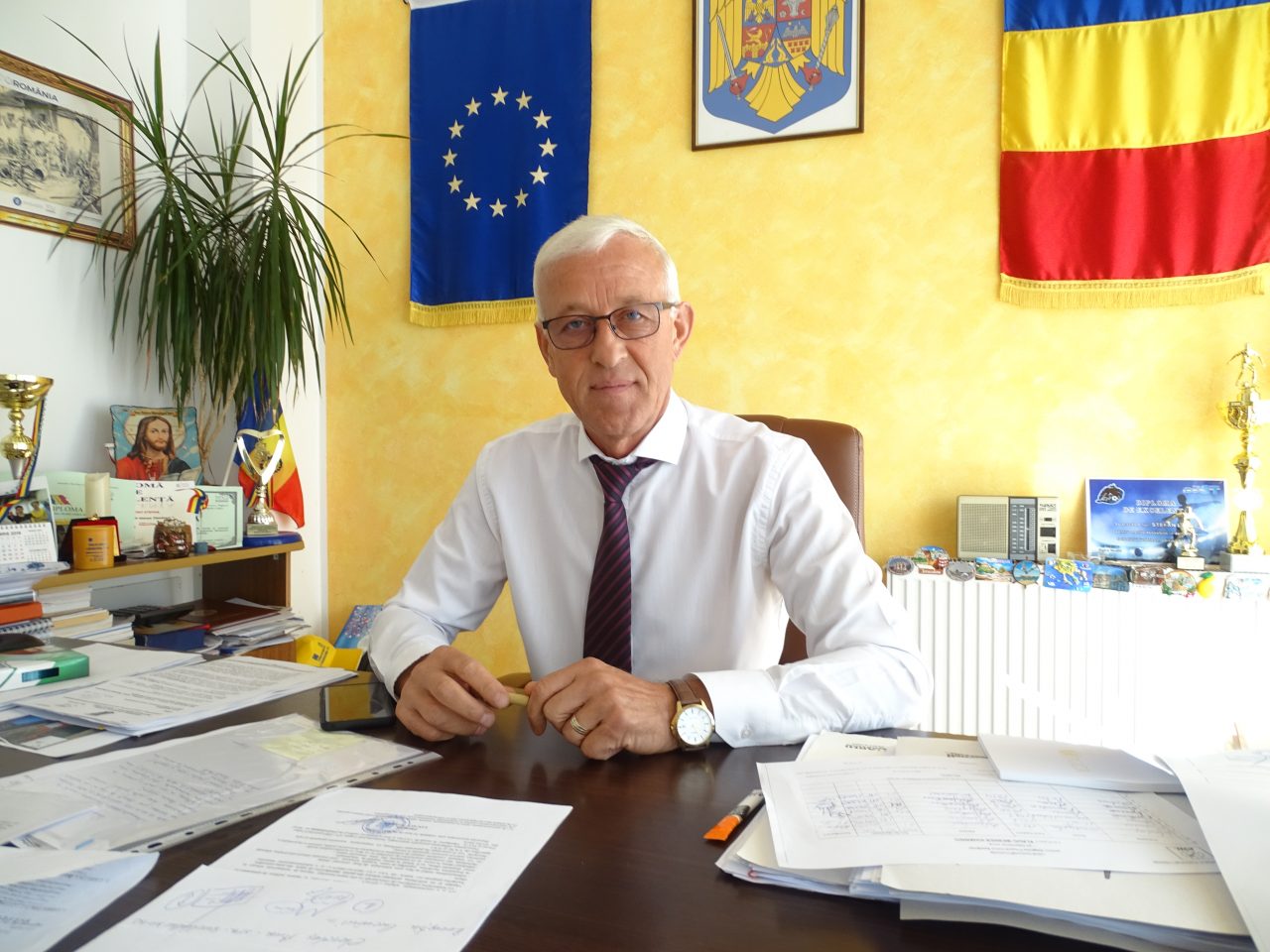 TĂMĂŞENI / Un drum județean modernizat, în totalitate, de comunitatea locală &#8211; interviu cu primarul Ștefan LUCACI