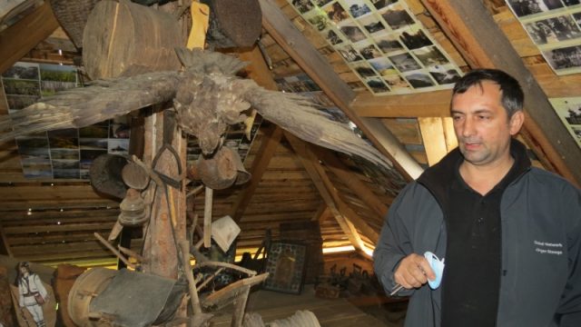 O casă tradiţională din Grinţieş, cu ateliere vivante – în circuitul civilizaţiei lemnului