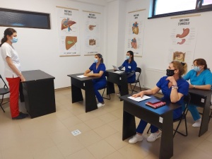 Sănătate, frumuseţe, natură şi interactivitate la Şcoala Postliceală Sanitară „Laureatus” Târgu Neamţ