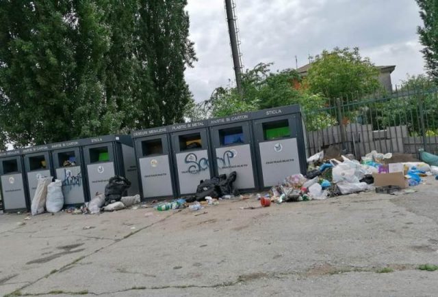 Gunoaiele din Roznov agită Consiliul Local din cauza propunerii de majorare a tarifelor
