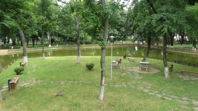 Parcul Municipal Roman și Complexul Moldova, locurile care atrag câte 2.500 de oameni într-o zi de week-end