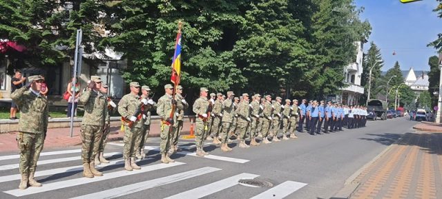 Ceremonie militară în Piaţa Tricolorului de Ziua Imnului Naţional