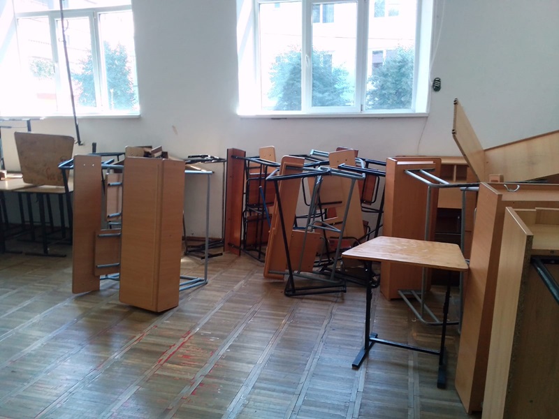 Foto. Cea mai mare școală din Piatra Neamț nu are sală de sport: „Nu am primit niciun răspuns de la primărie.”