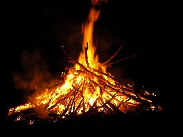 Măcinica Foca, sărbătoarea focului toamnei