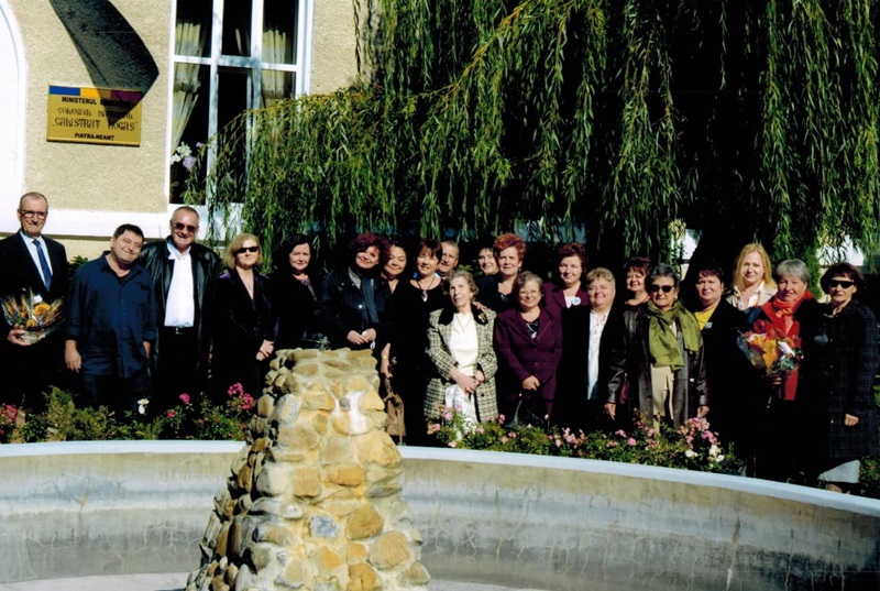 Reuniune emoționantă după 40 de ani la Colegiul Naţional „Calistrat Hogaș”