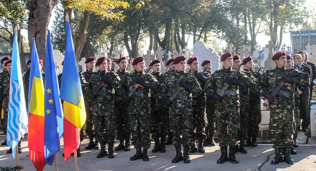 Ceremonie restrânsă de Ziua Armatei Române la Garnizoana Piatra-Neamț