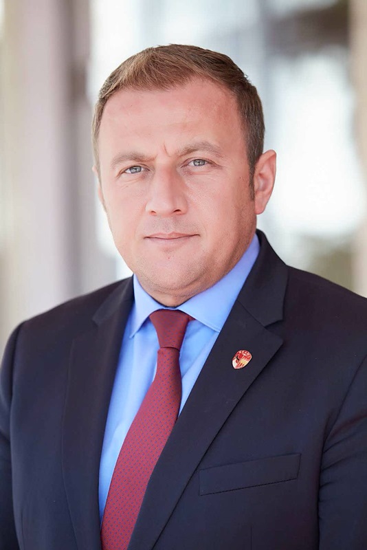 Vlad Angheluţă: „Pentru a candida la funcţia de primar trebuiesc îndeplinite două condiţii: susţinerea familiei şi suportul unui partid important sau a unei alianţe”