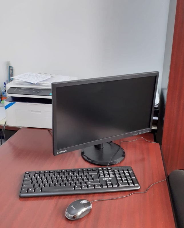 Piatra-Neamț: 22 cabinete medicale școlare dotate cu imprimante și calculatoare