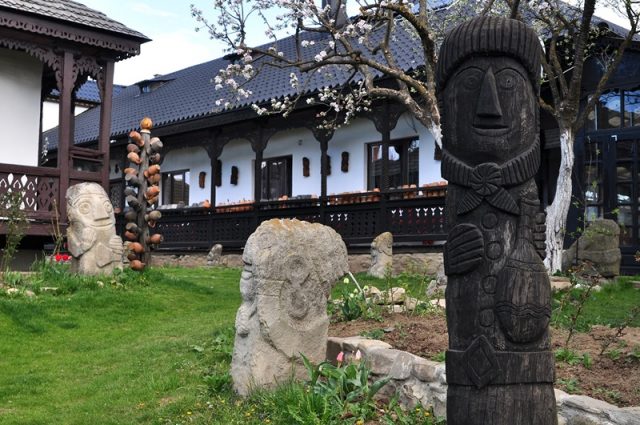 Vizită virtuală în 6 muzee din Neamț în proiectul „Muzee de la sat”