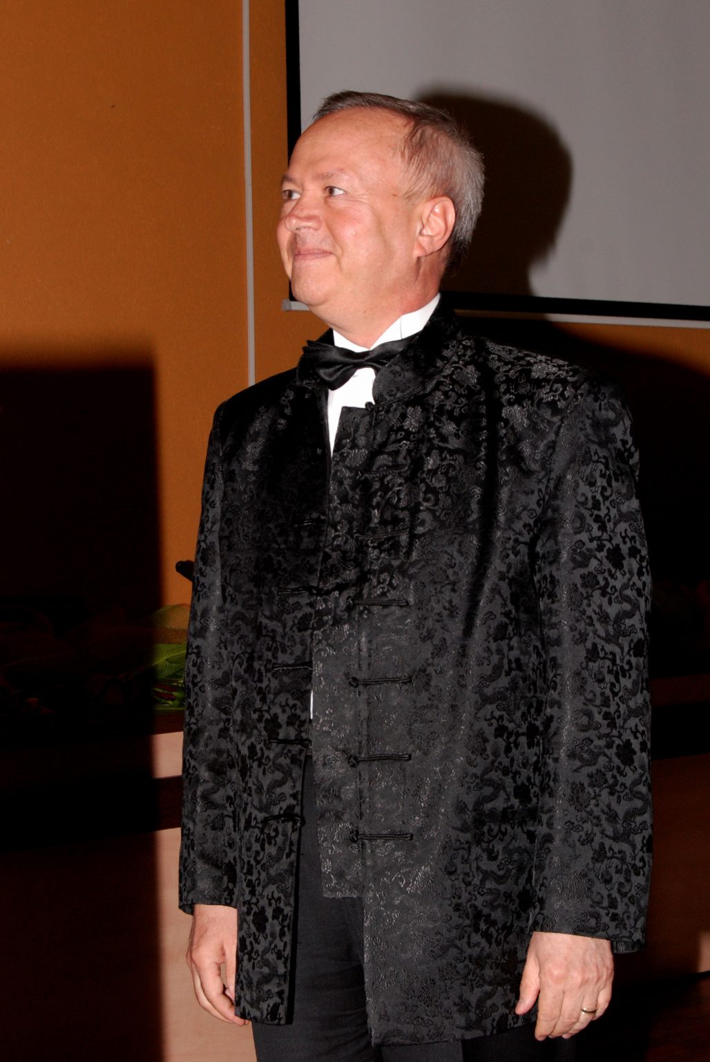 IN MEMORIAM Valeriu Arteni