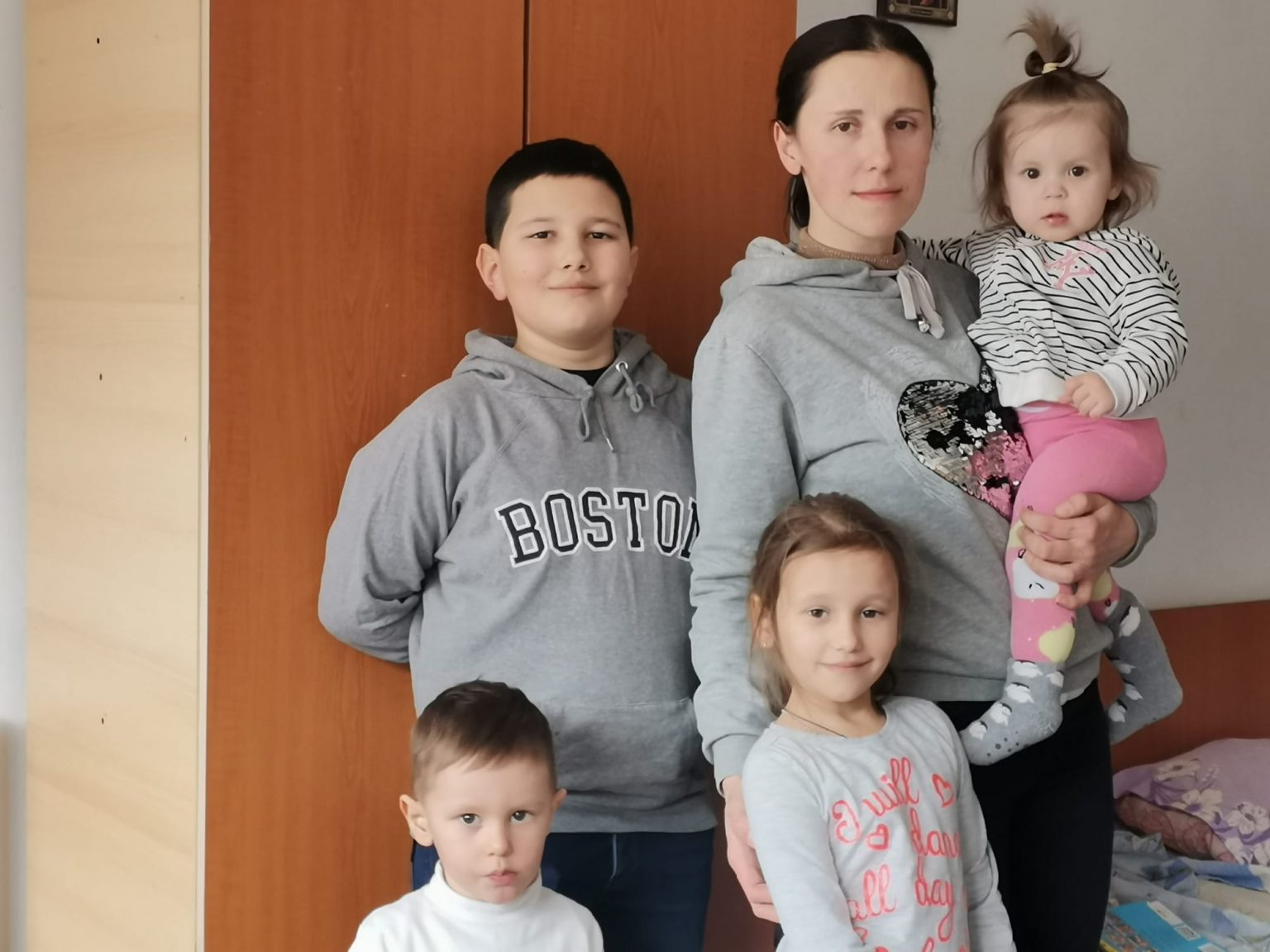 DRAMA REFUGIAŢILOR La Colegiul Național de Informatică – de la copii de 3 săptămâni, la familii de nigerieni refugiati ucraina copii si nepotii