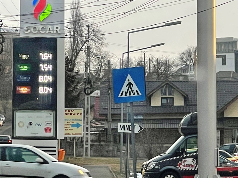 Piatra Neamț. Prețurile noi din benzinării,  cozile au dispărut