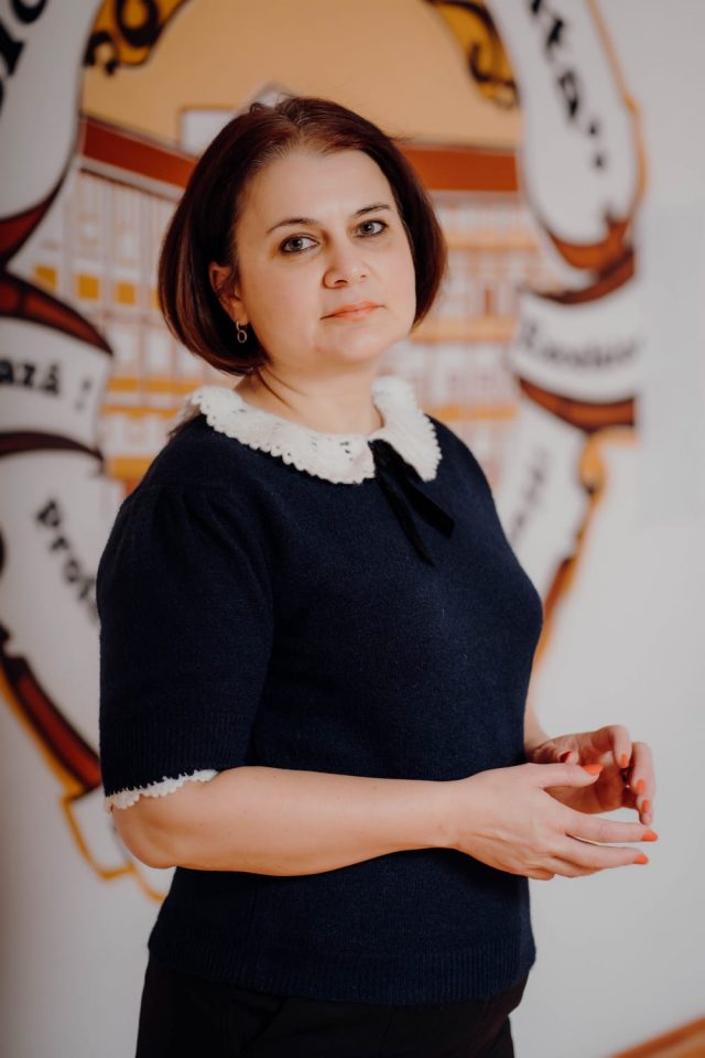 „CONTAți pe mine!” / interviu cu prof. Karina Cojocariu, directorul Liceului „Vasile Conta” Târgu Neamț