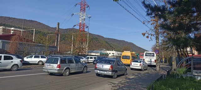 Arsene ne scrie pe Facebook: Rută ocolitoare, pe profil de autostradă, Târgu Neamţ – Roman către Bacău