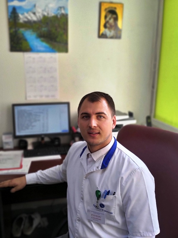 Mopul plat – o directivă de sus aplicată cu brio la Spitalul Județean Neamț