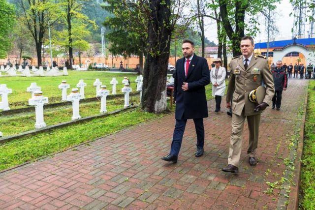 Prefectura Neamț a dat onorul veteranilor de război. Comunicat de presă