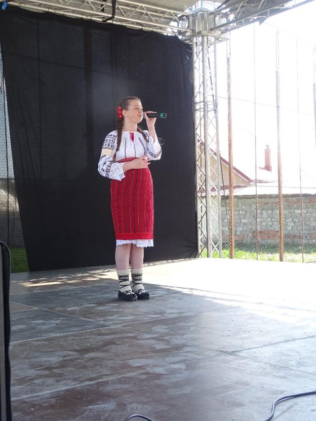 BORLEŞTI Festivalul ”Nestemate folclorice pe plaiuri  nemțene-Valerica Patrichi”
