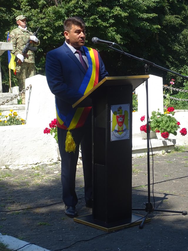 Renovarea Monumentului din comuna Războieni / interviu cu primarul Bogdan Sebastian ȚARĂLUNGĂ