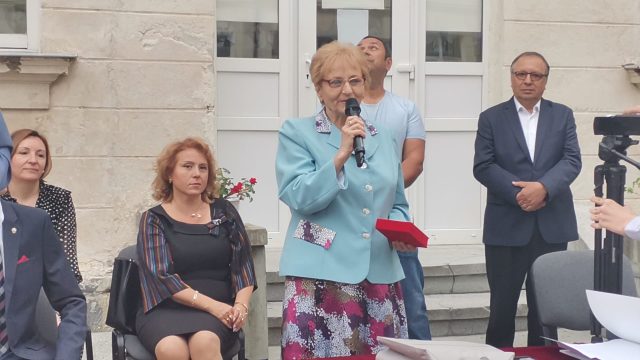 Profesorii Adriana Botez și Mihai Obreja &#8211; festivitate de pensionare la „Petru Rareș”