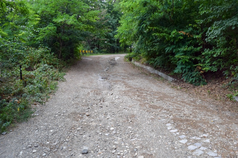 Încep lucrările de modernizare a drumului de acces pe muntele Cozla