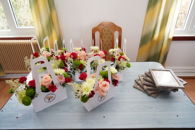 Târgu Neamț: Membri ai C.A.R Pensionari sărbătoriți la 50 ani de căsătorie