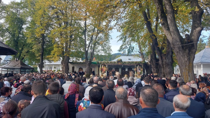 5.000 de credincioși la sfințirea de la Mânăstirea Văratec