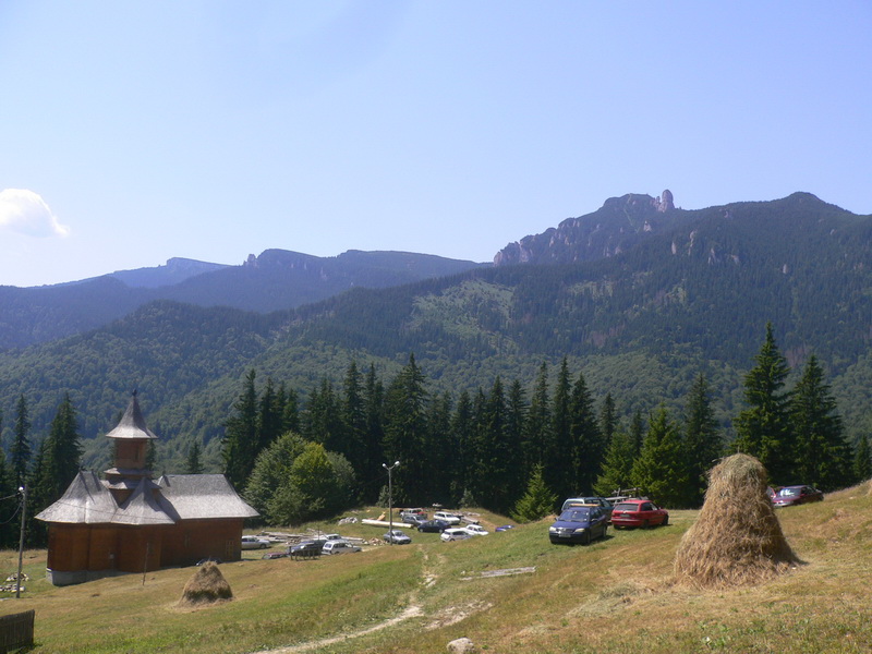 Primele schituri ale Ceahlăului / Sihăstria lui Dragoţ, Sihăstria Ceahlăului şi Schitul Cerebuc