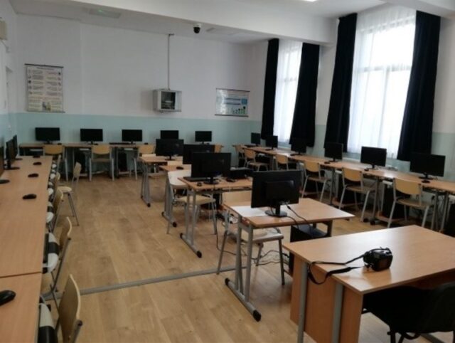 École Săvinești - modernisation continue de la base matérielle