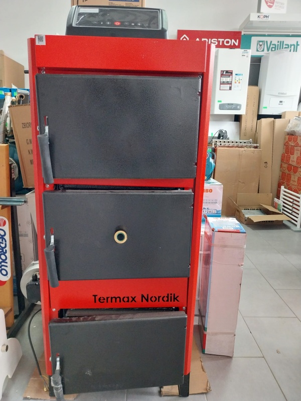 Noutate. Centrală pe lemne Termax Nordik, la magazinul DOLINEX din Târgu Neamț