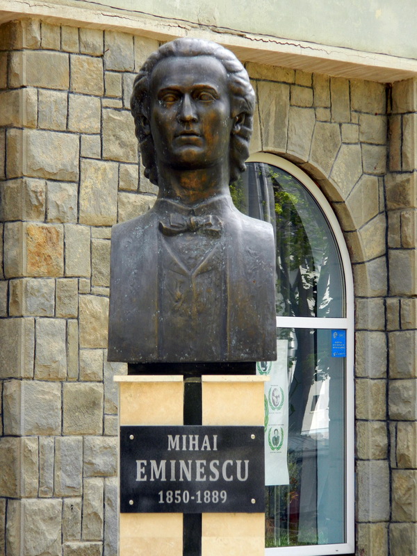 „Fără Eminescu, neamul nostru ar fi neînsemnat și aproape de dispariție”