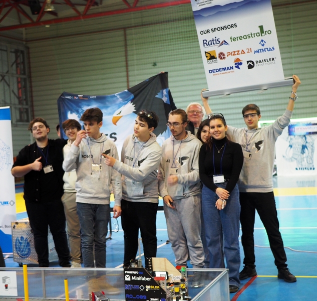 SnowStorm, primul concurs național de robotică organizat de Colegiul Național „Ștefan cel Mare”