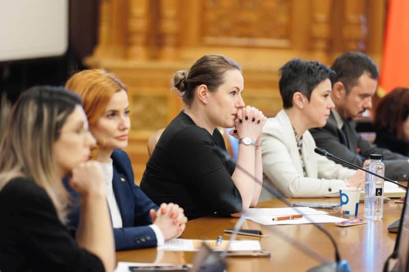 Mara Calista, deputat PNL: „TREBUIE să facem mai mult pentru a ne proteja copiii” Mara Calista, deputat PNL: „TREBUIE să facem mai mult pentru a ne proteja copiii”