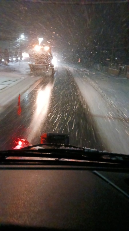 FOTO. VIDEO. Atenție șoferi! Viscol și ninsori  abundente afectează  drumurile din Neamț!