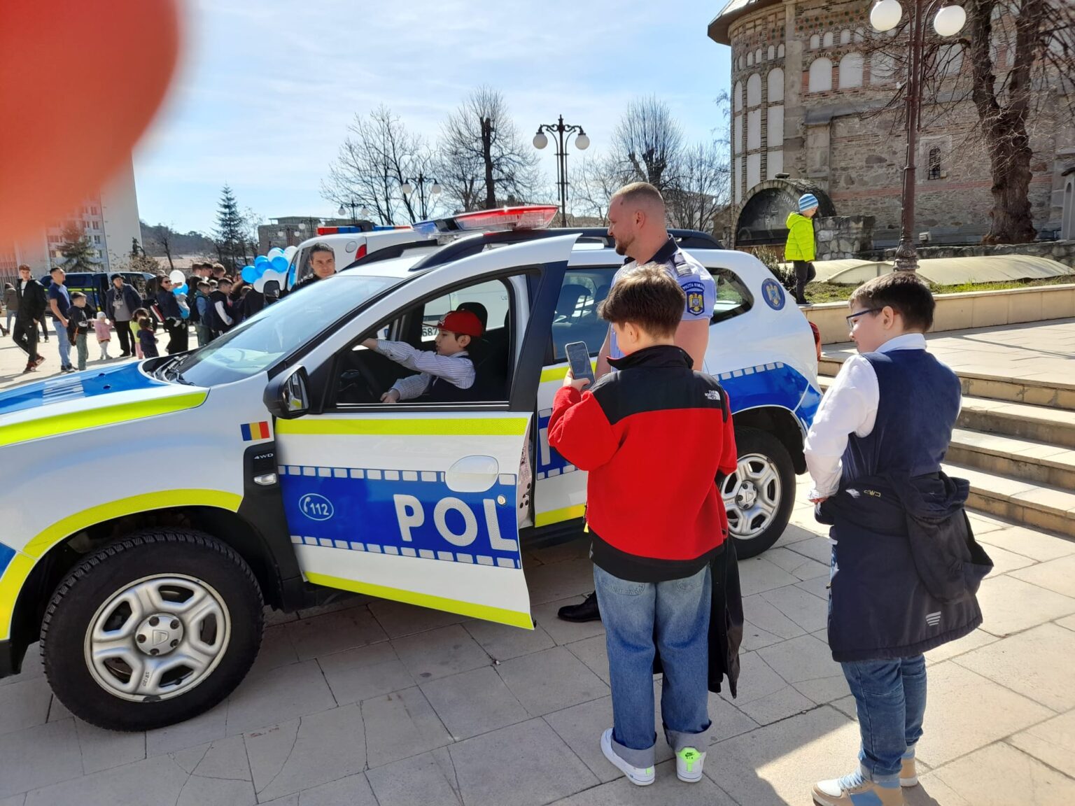 politie 2 - De Ziua Poliței, fără comandant IPJ Neamț la întâlnirea cu publicul