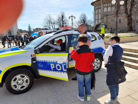 De Ziua Poliței, fără comandant IPJ Neamț la întâlnirea cu publicul