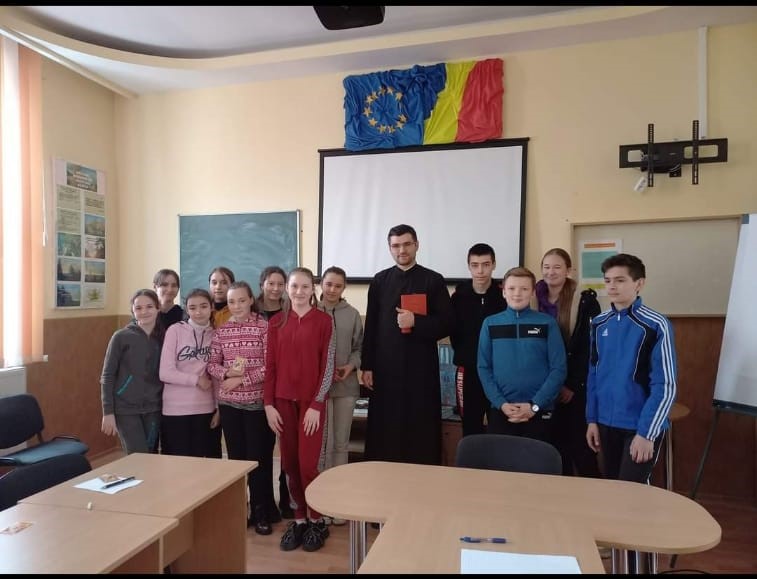 Joi, 30 martie 2023, la Școala Gimnazială „Antonie Mureșianu” Bîra, protopopiat Roman, a avut loc susținerea catehezei cu tema „Porunca cinstirii Părinților”