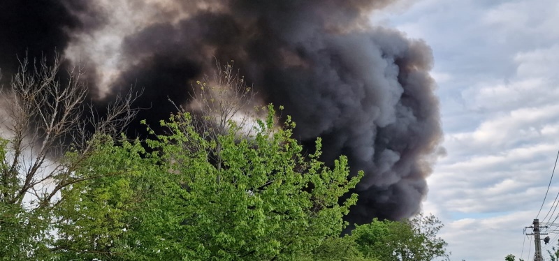 VIDEO. FOTO. Incendiu pe platforma Săvinești