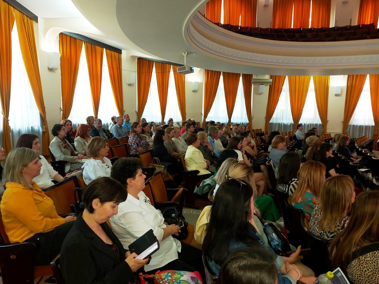 Manifestare științifică la centrul Școlar pentru Educație Incluzivă Târgu-Neamț