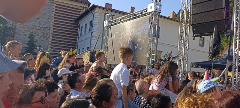 VIDEO. Gașca Zurli – veselie, emoții și lacrimi la Piatra-Neamț