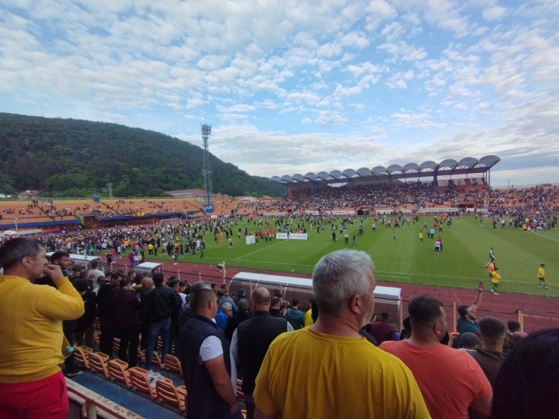 Imaginea bucuriei pe stadionul din Piatra Neamț